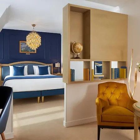 Romantic & 4* Paris