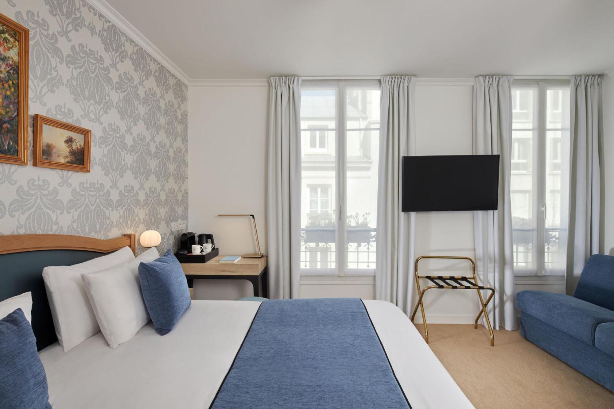Romantic & 4* Paris